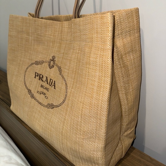 XL Prada raffia beach tote bag. Exclusive only to st barths and Capri - Picture 2 of 4